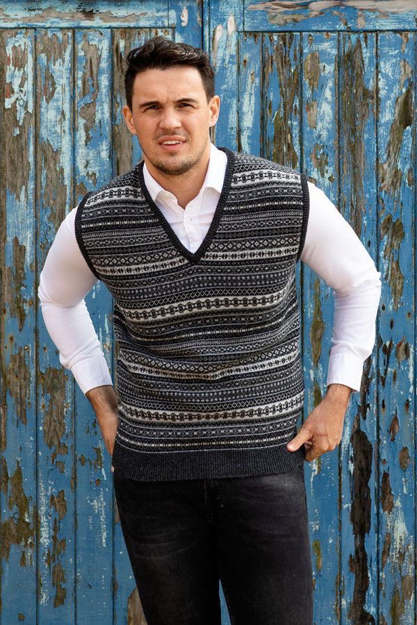 Mens lambs wool Fair isle sleeveless jumper in Tweed design